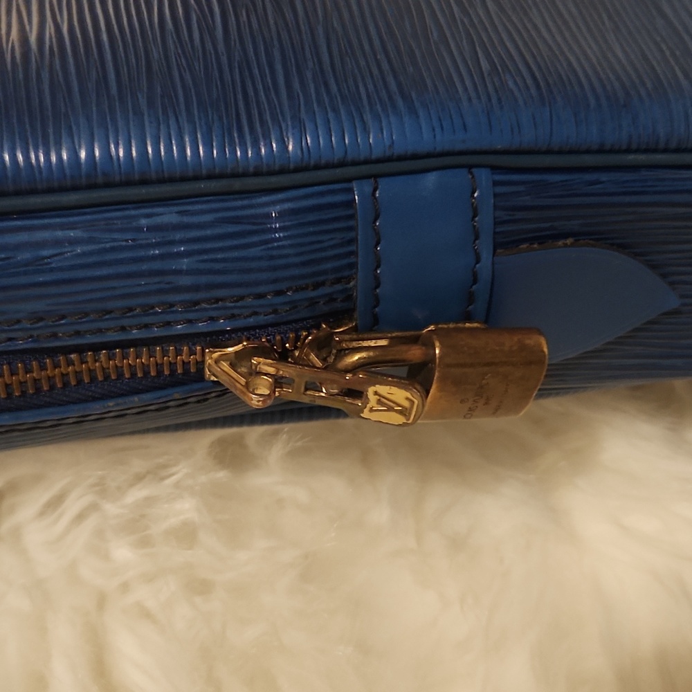Louis Vuitton Epi briefcase - Picture 6 of 11